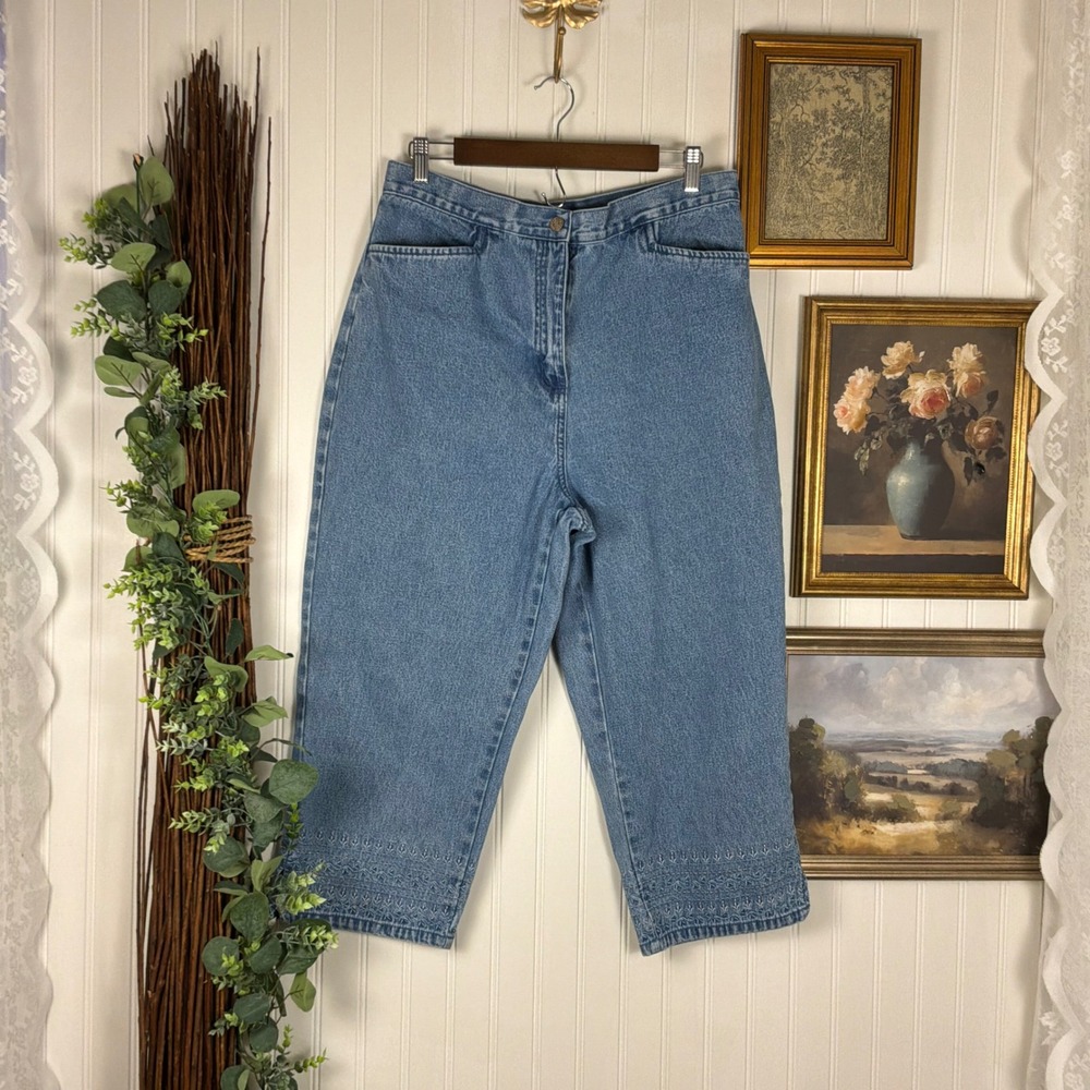 Vintage Bill Blass Jeans Women's 14 Embroidered Hem Capri Jeans High Rise